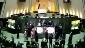 تیراندازی با تیربار کلاشینکف در مجلس