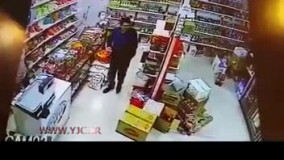  حمله هولناک یک شرور به صاحب سوپرمارکت