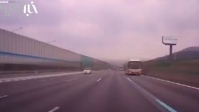 اتوبوسی که چند خودرو را به طرز وحشتناکی له کرد