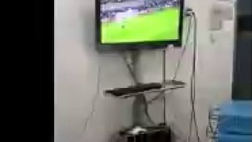 تو اتاق عمل منتظرن پنالتی بزنه   