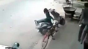 چقد بگم بچه هارو دست باباها نسپارین 