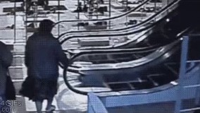 مادر جان شما چرا با این حالت