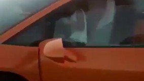 دختر 8 ساله سوار بر لامبورگینی در جزیره کیش 