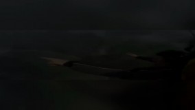 رنگین کمان در اصل دایره کامله و از روى زمین به شکل کمان دیده میشه ( مثلا اگه از داخل هواپیما یه رنگین کمان رو ببینیم به صورت دایره کامله )