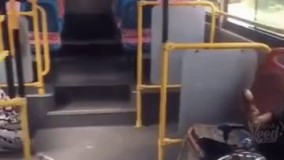 اون آخریه عصاشو یادش رفت 