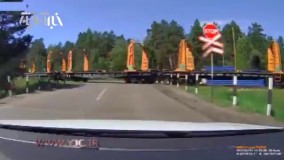 عاقبت عجله کردن برای عبور از ریل راه آهن!