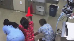 ترس از آمپول فقط مخصوص انسانها نیست صاحبشو برداشت و در رفت