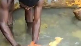 اتش در زیر اب حیرت انگیز 