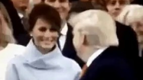 وقتی ترامپ زنشو تو جمع ضایع میکنه