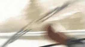 بیدار شد فکر کرد داره با ماشین جلویی شاخ به شاخ میشن!