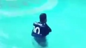 وقتی با رفیقام تصمیم میگیریم یه کار هماهنگ شده انجام بدیم