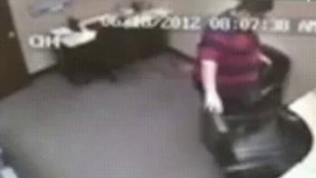 مدیریت بحران فقط این   آخرش با شکمش تمبک میزد