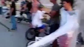 داداش میخوای جایزه ندی؛ نده چرا خط پایان اینجوری گزاشتی