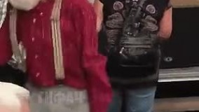 کودک درونش بدجوری زندست پیرمرد