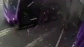 حالا اتوبوس هیچ، مرده بلند شد خیلی عادی رفت خرید