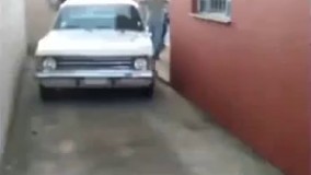 غافلگیر کردن پدری که خودروی مورد علاقه اش را بخاطر نیاز مالی خانواد فروخت