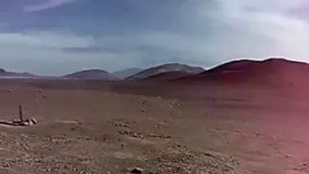 عجیب ترین مجسمه دست در بیابانهای شیلی  