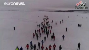 فیلم/ مسابقه ماراتن چینی‌ها بر روی دریاچه یخ زده