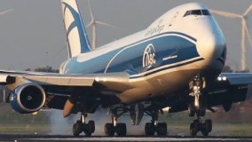 دانلود فیلم مقایسه نسل جدید بوئینگ 747 با نسل قدیم