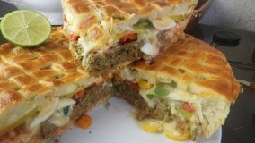 طرز پخت پیتزا میکس خوشمزه خانگی