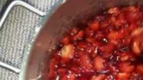  مربای توت فرنگی تر تمیز خانگی