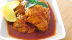 CHICKEN CURRY  قورمه گوشت مرغ