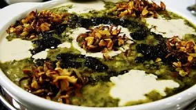 طرز تهیه آش گندم و اسفناج