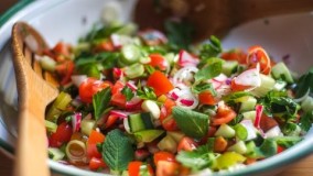 How To Make Shirazi Salad - آموزش درست کردن سالاد شیرازی