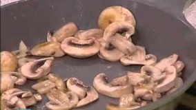 املت قارچ و ریحان