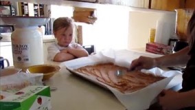 تهیه لواشک سیب راحت وسریع