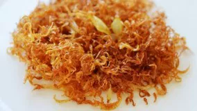 Crispy Onion طرز تهیه پیاز داغ چیپسی، ترد و مجلسی برای تزیین انواع غذا