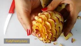 Apple Rose Petals Carving - تزیین دالبری سیب