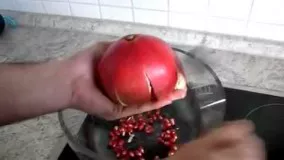 روش دون کردن انار - Secret Pomegranate Seeding Trick