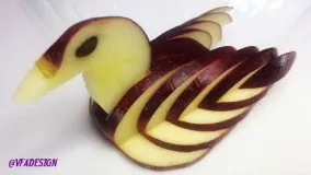 Art In Apple Swan Carving Garnish - تزیین سیب به شکل قو