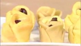 تزیین خرما به شکل گل رز