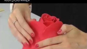 تزیین کیک بصورت گل رز 1
