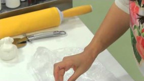 تزیین کیک زعفران و وانیل