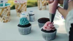 تزیین کیک با رنگ خوراکی