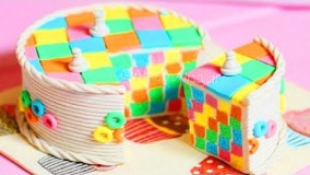 جذابترین ایده های تزیین کیک به شکل پازل