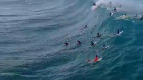 اسکی آبی در دریای بی کران