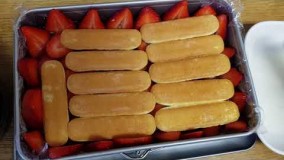 ترامیسو توت فرنگی و ژله