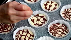 How To Make Chocolate Swirl Cupcakes |  کیک اسفنجی