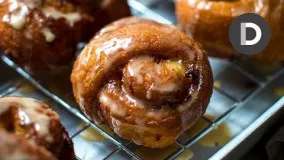 Deep Fried Apple Pie? پای سیب!