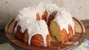 کیک نارگیل به شکل حلقه