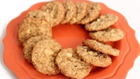 آشپزی رژیمی-شیرینی جو دو سر پرک و بادام-دسر رژیمی