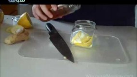 آشپزی ساده-طرز تهیه دتاکس لیمو ، عسل و زنجبیل