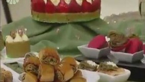 تهیه دسر- آموزش  دسرپسته و توت فرنگی 