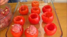 آشپزی ساده-گوجه فرنگی پر شده با گوشت چرخ کرده و پنیر