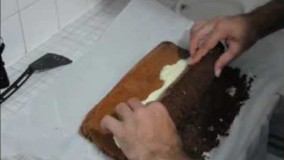 آموزش شیرینی پزی-روش تهیه رولت شکلاتی در خانه