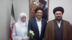 طعنه فرزاد حسنی به آزاده نامداری ، من همونی هستم که نشون می دم با قید و بند های خودم!